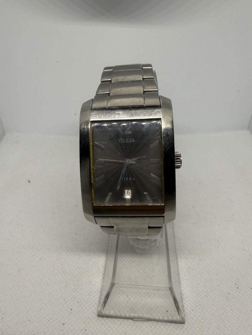 Guess G10150G Mens Silver Steel Black Textured Dial Diamond Watch 33mm